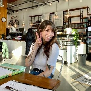 Meet your Posher, Victoria